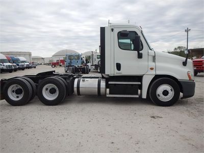 USED 2012 FREIGHTLINER CASCADIA 125 DAYCAB TRUCK #2884-4