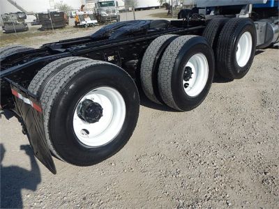 USED 2002 KENWORTH T800 DAYCAB TRUCK #2900-8