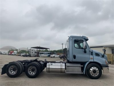 USED 2014 FREIGHTLINER CASCADIA 113 DAYCAB TRUCK #2906-4
