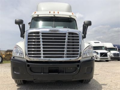 USED 2012 FREIGHTLINER CASCADIA 125 DAYCAB TRUCK #2923-2
