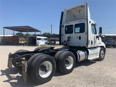 USED 2012 FREIGHTLINER CASCADIA 125 DAYCAB TRUCK #2923-8