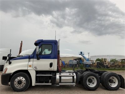 USED 2012 FREIGHTLINER CASCADIA 125 DAYCAB TRUCK #2935-4