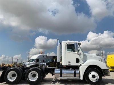 USED 2007 FREIGHTLINER COLUMBIA 120 DAYCAB TRUCK #3009-4