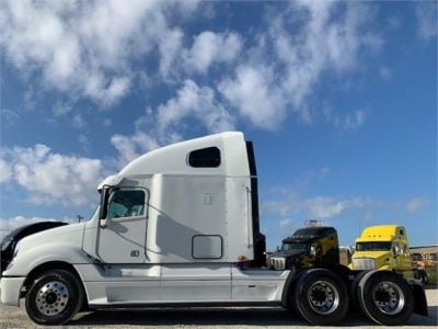 USED 2013 FREIGHTLINER COLUMBIA 120 GLIDER KIT TRUCK #3063-7