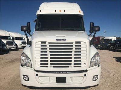 USED 2012 FREIGHTLINER CASCADIA 125 DAYCAB TRUCK #3075-2