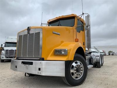 USED 2014 KENWORTH T800 DAYCAB TRUCK #3142-3