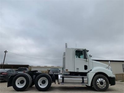 USED 2009 FREIGHTLINER COLUMBIA 120 DAYCAB TRUCK #3152-8