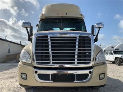 USED 2014 FREIGHTLINER CASCADIA 125 DAYCAB TRUCK #3251-2