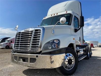 USED 2016 FREIGHTLINER CASCADIA 125 DAYCAB TRUCK #3343-3