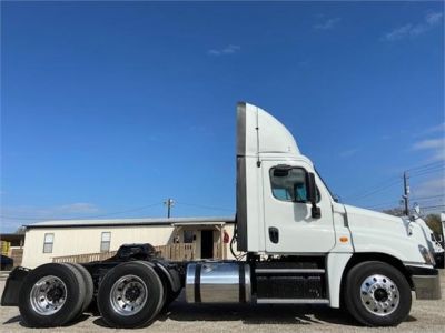 USED 2016 FREIGHTLINER CASCADIA 125 DAYCAB TRUCK #3343-4