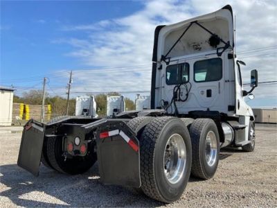 USED 2016 FREIGHTLINER CASCADIA 125 DAYCAB TRUCK #3343-8