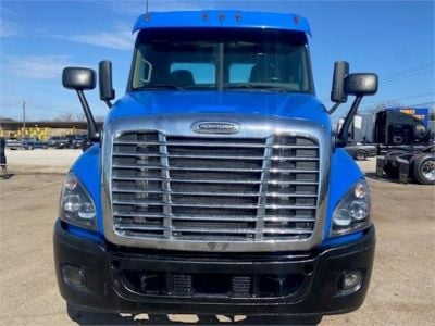 USED 2017 FREIGHTLINER CASCADIA 125 DAYCAB TRUCK #3361-2