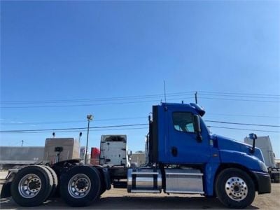 USED 2017 FREIGHTLINER CASCADIA 125 DAYCAB TRUCK #3361-4