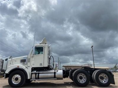 USED 2012 FREIGHTLINER 122SD DAYCAB TRUCK #3392-5