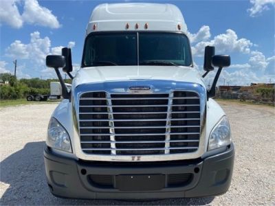 USED 2018 FREIGHTLINER CASCADIA 125 SLEEPER TRUCK #3445-2