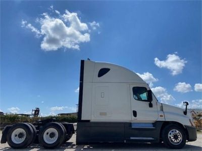 USED 2018 FREIGHTLINER CASCADIA 125 SLEEPER TRUCK #3445-4