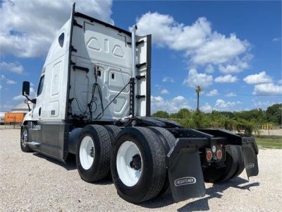 USED 2018 FREIGHTLINER CASCADIA 125 SLEEPER TRUCK #3445-6