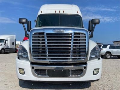 USED 2018 FREIGHTLINER CASCADIA 125 SLEEPER TRUCK #3462-2