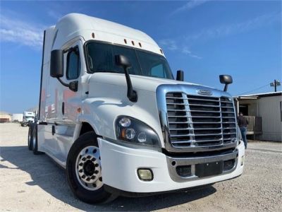 USED 2018 FREIGHTLINER CASCADIA 125 SLEEPER TRUCK #3462-3