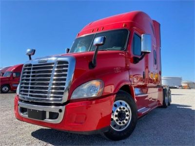 USED 2017 FREIGHTLINER CASCADIA 125 SLEEPER TRUCK #3469-3