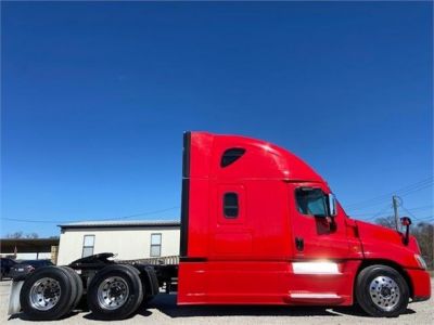 USED 2017 FREIGHTLINER CASCADIA 125 SLEEPER TRUCK #3469-4