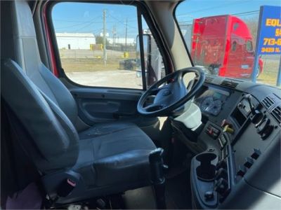 USED 2017 FREIGHTLINER CASCADIA 125 SLEEPER TRUCK #3471-28