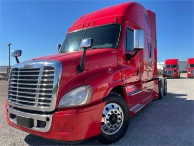 USED 2017 FREIGHTLINER CASCADIA 125 SLEEPER TRUCK #3471-3