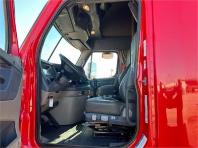 USED 2017 FREIGHTLINER CASCADIA 125 SLEEPER TRUCK #3472-15