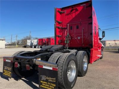 USED 2017 FREIGHTLINER CASCADIA 125 SLEEPER TRUCK #3472-8