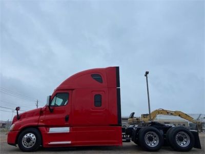 USED 2017 FREIGHTLINER CASCADIA 125 SLEEPER TRUCK #3478-4