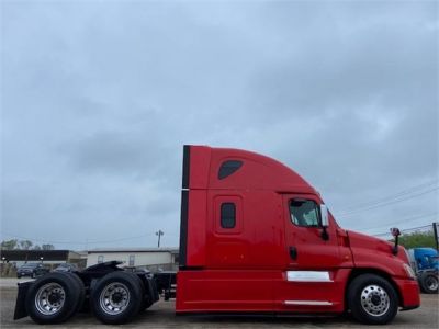 USED 2017 FREIGHTLINER CASCADIA 125 SLEEPER TRUCK #3478-8