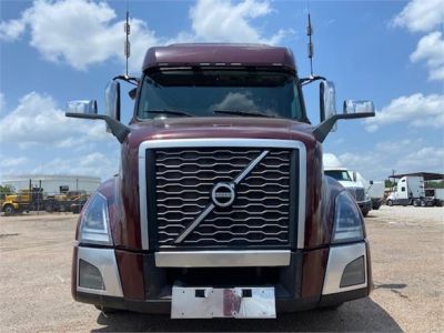 USED 2019 VOLVO VNL64T740 SLEEPER TRUCK #3486-2