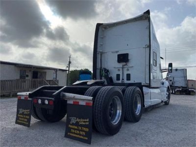 USED 2017 KENWORTH T680 SLEEPER TRUCK #3497-8