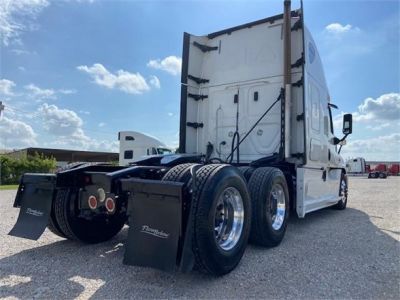 USED 2018 FREIGHTLINER CASCADIA 125 SLEEPER TRUCK #3507-8