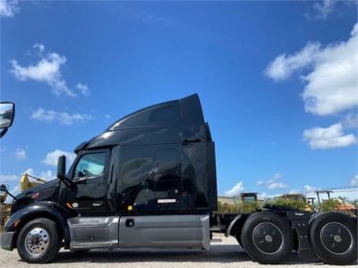 USED 2019 PETERBILT 579 SLEEPER TRUCK #3509-5