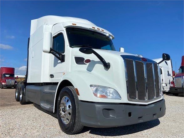 USED 2019 PETERBILT 579 SLEEPER TRUCK #3511