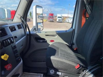 USED 2019 PETERBILT 579 SLEEPER TRUCK #3512-19