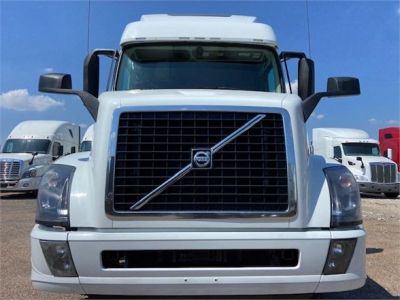 USED 2018 VOLVO VNL64T670 SLEEPER TRUCK #3517-2