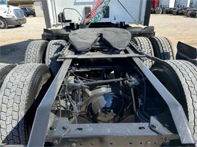 USED 2019 KENWORTH T680 SLEEPER TRUCK #3523-12