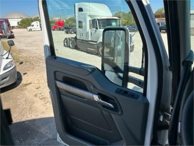 USED 2019 KENWORTH T680 SLEEPER TRUCK #3523-15