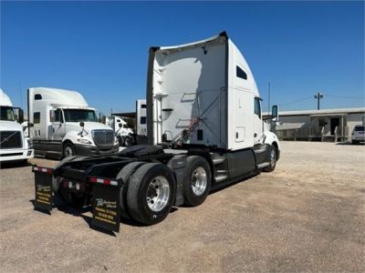 USED 2019 KENWORTH T680 SLEEPER TRUCK #3523-6