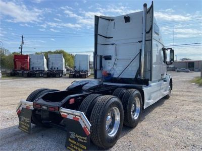 USED 2016 VOLVO VNL64T670 SLEEPER TRUCK #3524-8