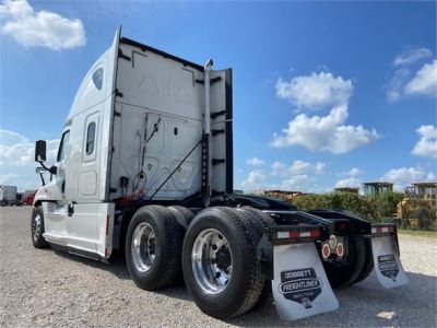 USED 2018 FREIGHTLINER CASCADIA 125 SLEEPER TRUCK #3525-6