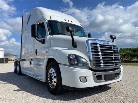 USED 2018 FREIGHTLINER CASCADIA TANDEM AXLE SLEEPER TRUCK #3534-3