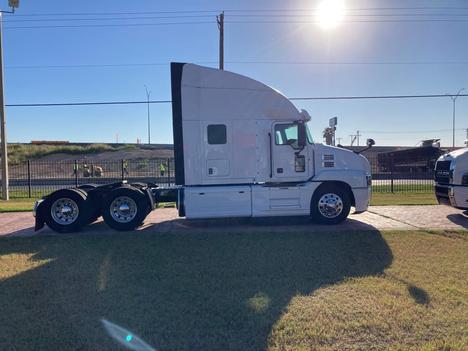 USED 2020 MACK ANTHEM SLEEPER TRUCK #3545-4