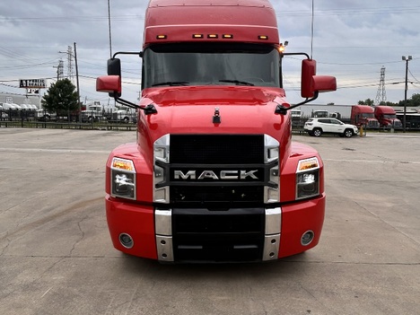 USED 2020 MACK ANTHEM SLEEPER TRUCK #3552-2