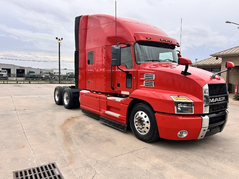 USED 2020 MACK ANTHEM SLEEPER TRUCK #3552-3
