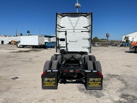 USED 2017 VOLVO VNL64T670 SLEEPER TRUCK #3562-4