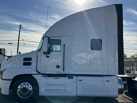 USED 2020 MACK ANTHEM SLEEPER TRUCK #3568-13