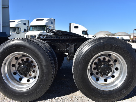 USED 2016 VOLVO VNL64T670 SLEEPER TRUCK #3572-7